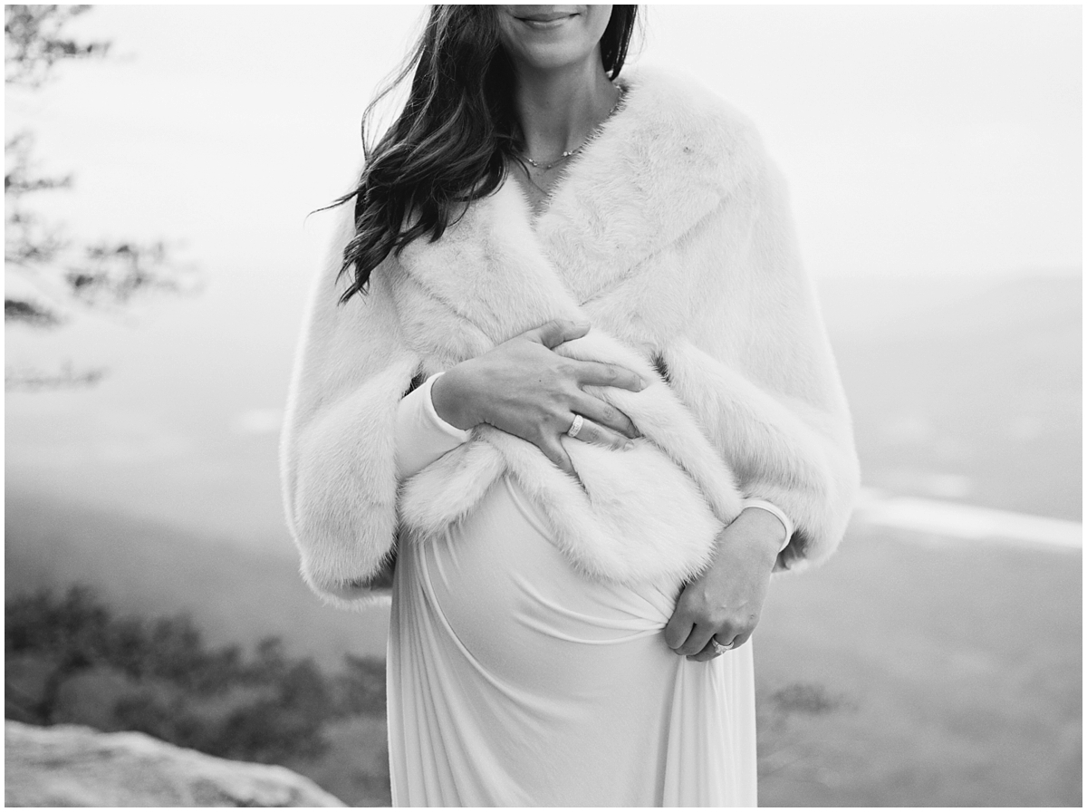 Abigail_Malone_Film_Family_Photography_Knoxville_Tennessee_Nashville__Chattanooga_Maternity_Lookout_Mountain_0008.jpg