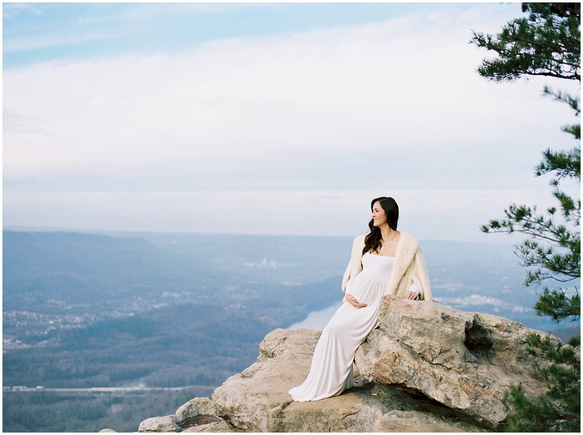 Abigail_Malone_Film_Family_Photography_Knoxville_Tennessee_Nashville__Chattanooga_Maternity_Lookout_Mountain_0017.jpg