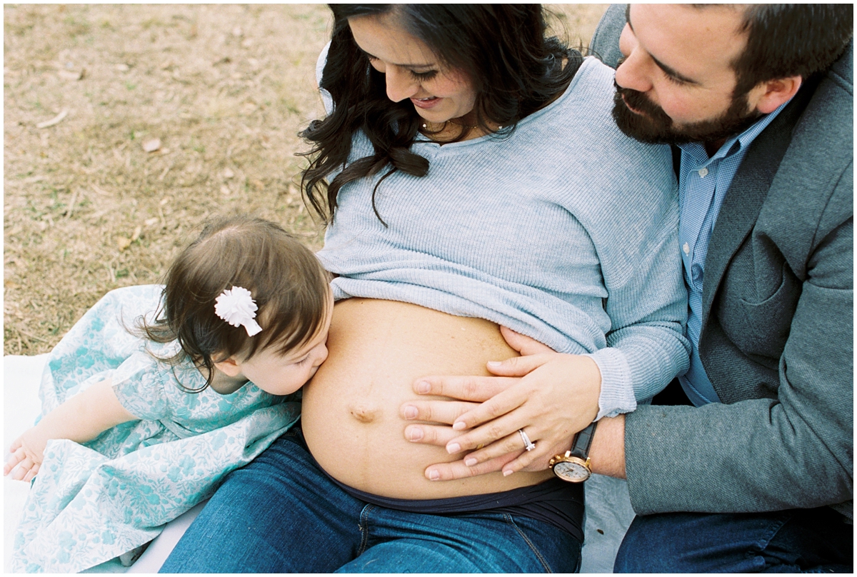 Abigail_Malone_Film_Family_Photography_Knoxville_Tennessee_Nashville__Chattanooga_Maternity_Lookout_Mountain_0023.jpg
