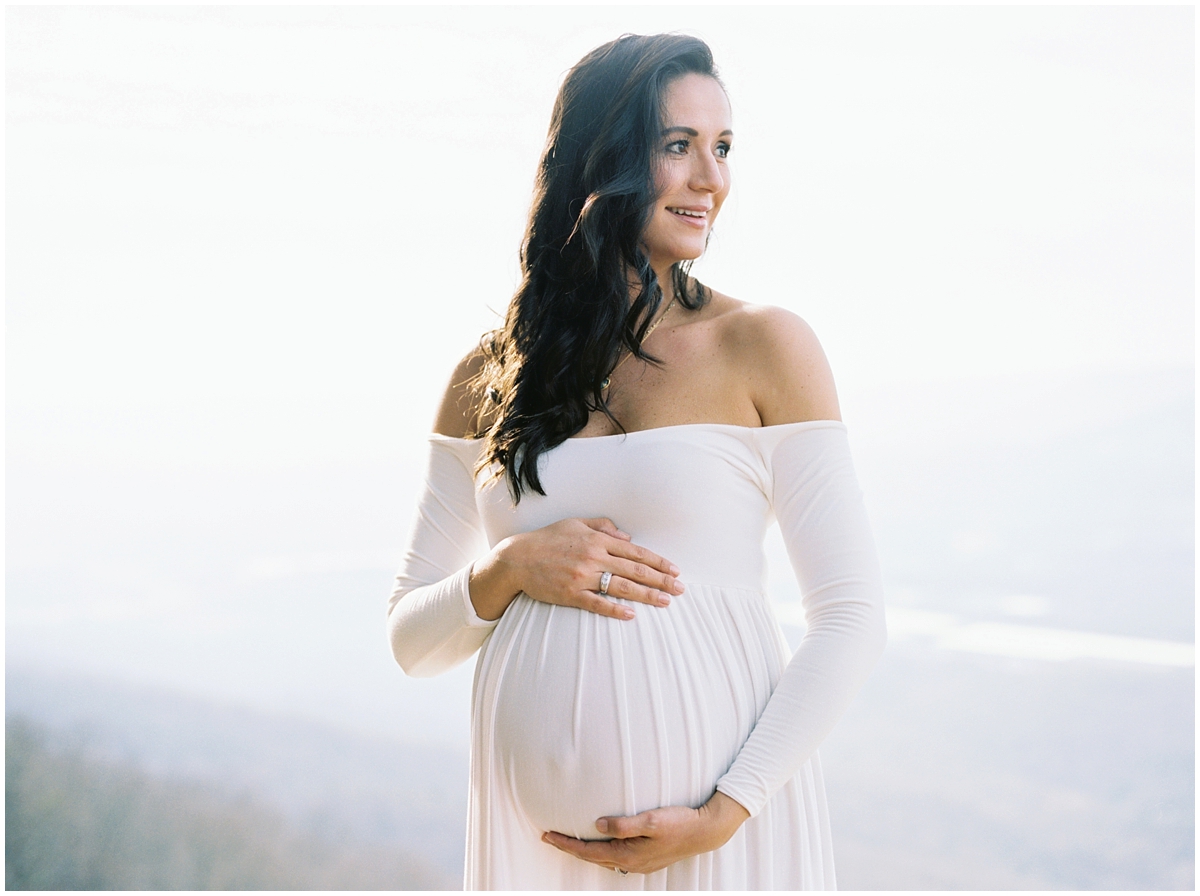 Abigail_Malone_Film_Family_Photography_Knoxville_Tennessee_Nashville__Chattanooga_Maternity_Lookout_Mountain_0016.jpg