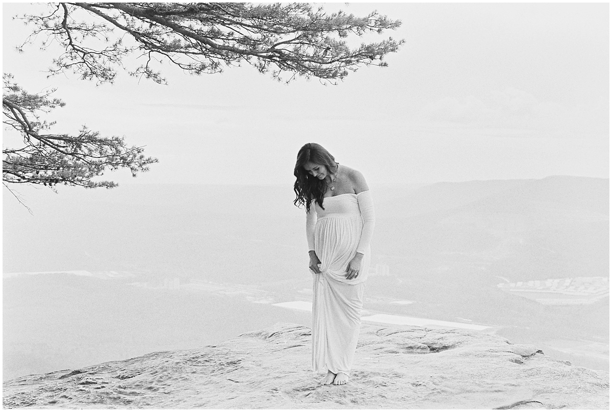 Abigail_Malone_Film_Family_Photography_Knoxville_Tennessee_Nashville__Chattanooga_Maternity_Lookout_Mountain_0001.jpg