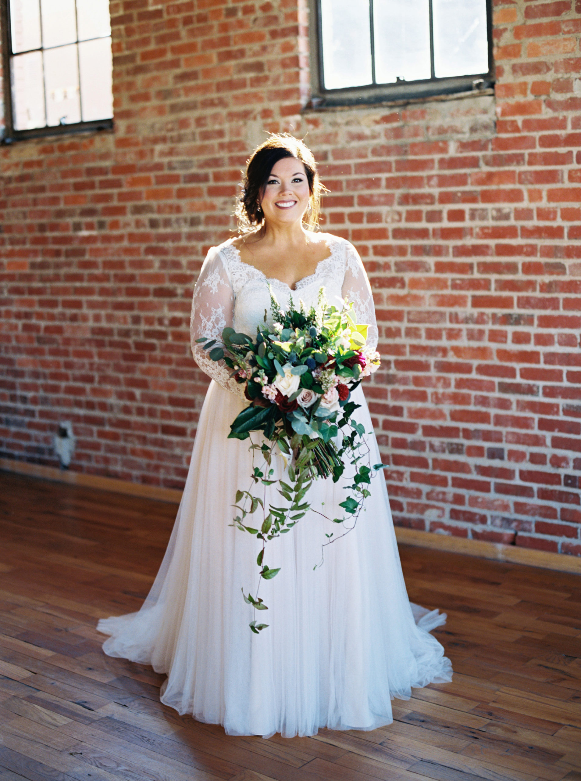 Lauren_Jeremy_Standard_Wedding_Knoxville_Abigail_Malone_Photography_FIlm-106.jpg