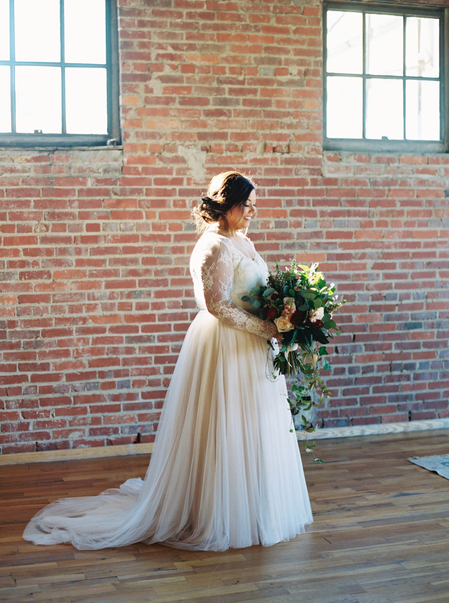 Lauren_Jeremy_Standard_Wedding_Knoxville_Abigail_Malone_Photography_FIlm-107.jpg