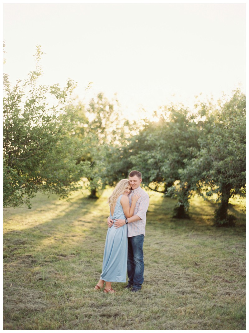 Knoxville outdoor engagement session