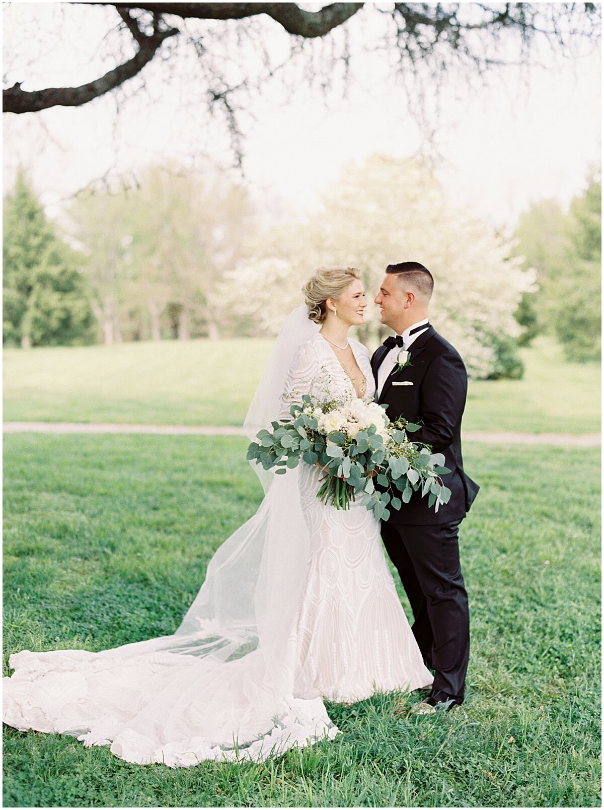 bride and groom portrait at Knoxville botanical garden