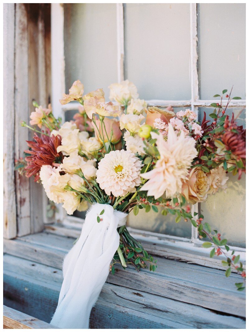 fall florals for Blue Lake Ranch wedding